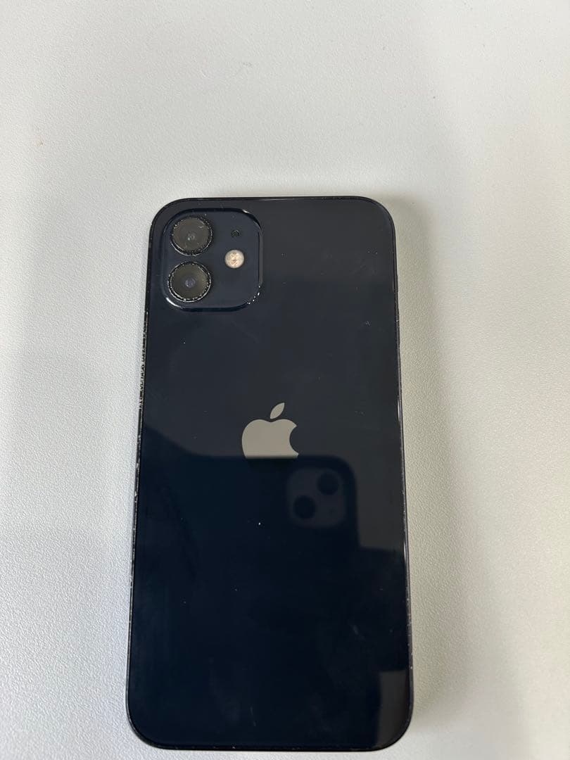 Apple iPhone 12 ブラック