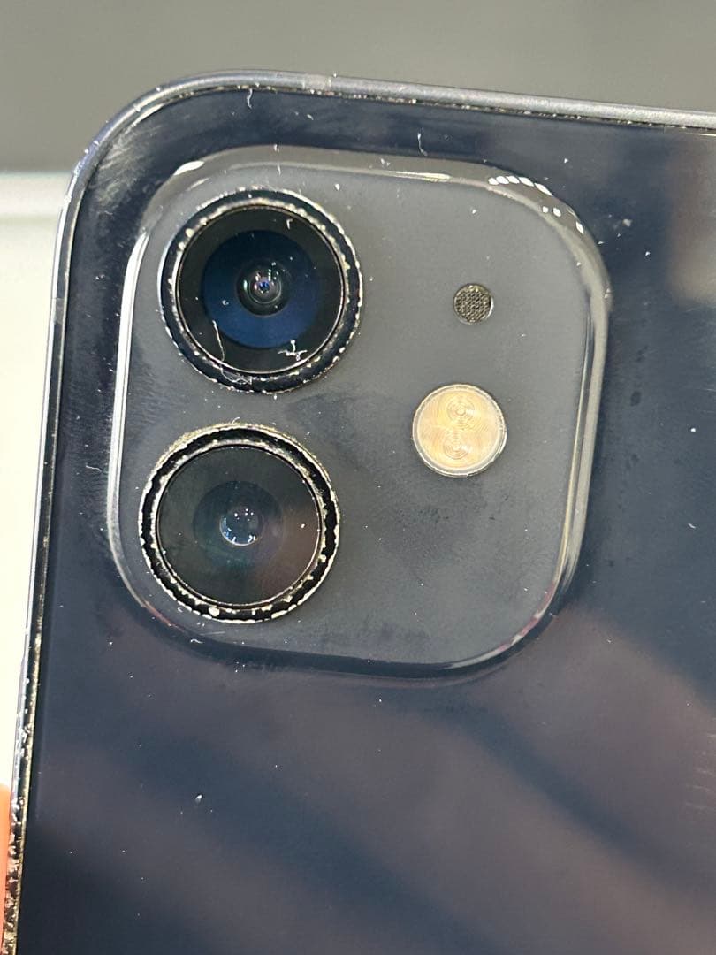 Apple iPhone 12 ブラック