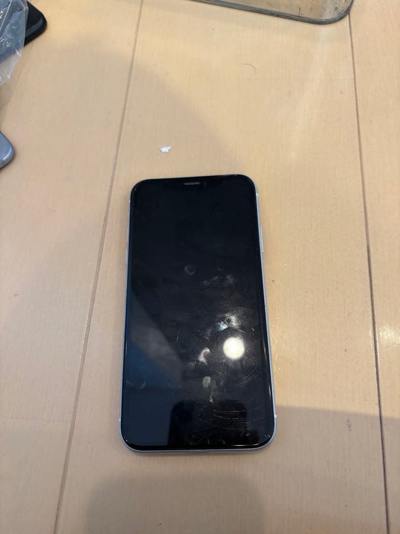 Apple iPhone SIMフリー128ギガXR ホワイト