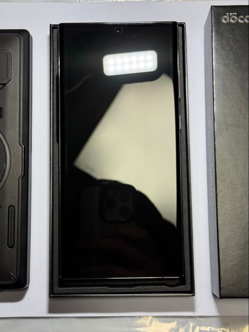 Docomo Galaxy S23 Ultra 512GBチタンジェットブラック