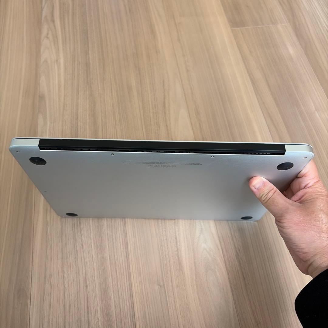 【美品】MacBook Air シルバー　13インチ