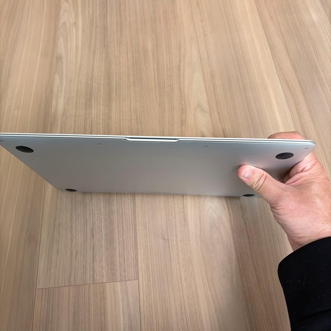 【美品】MacBook Air シルバー　13インチ