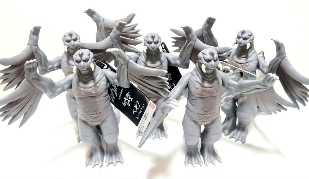 ムービーモンスターシリーズ 19種 105体 ソフビ ゴジラ ウルトラマン 新品
