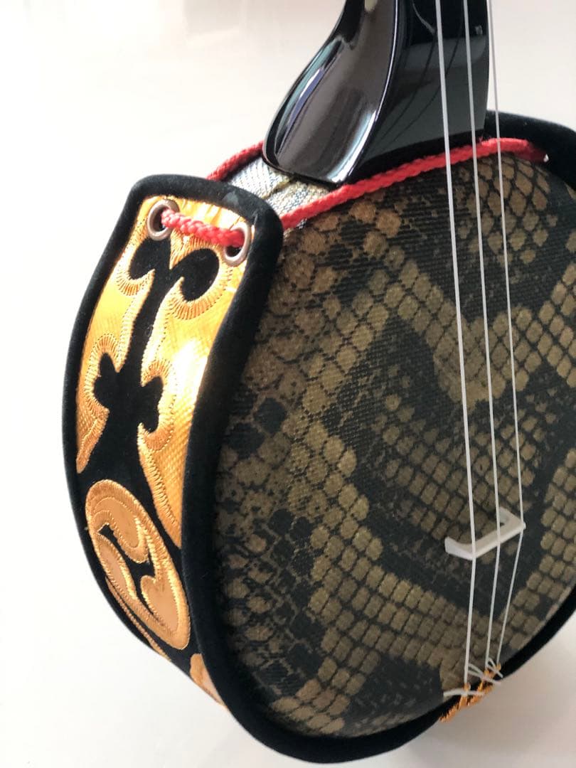 お花見にも！新品！ミニ三線！チューナー付き