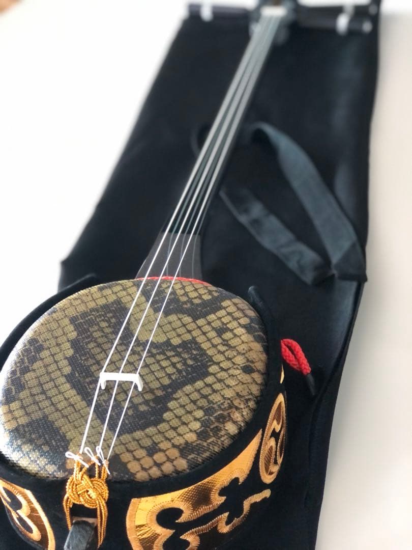 お花見にも！新品！ミニ三線！チューナー付き