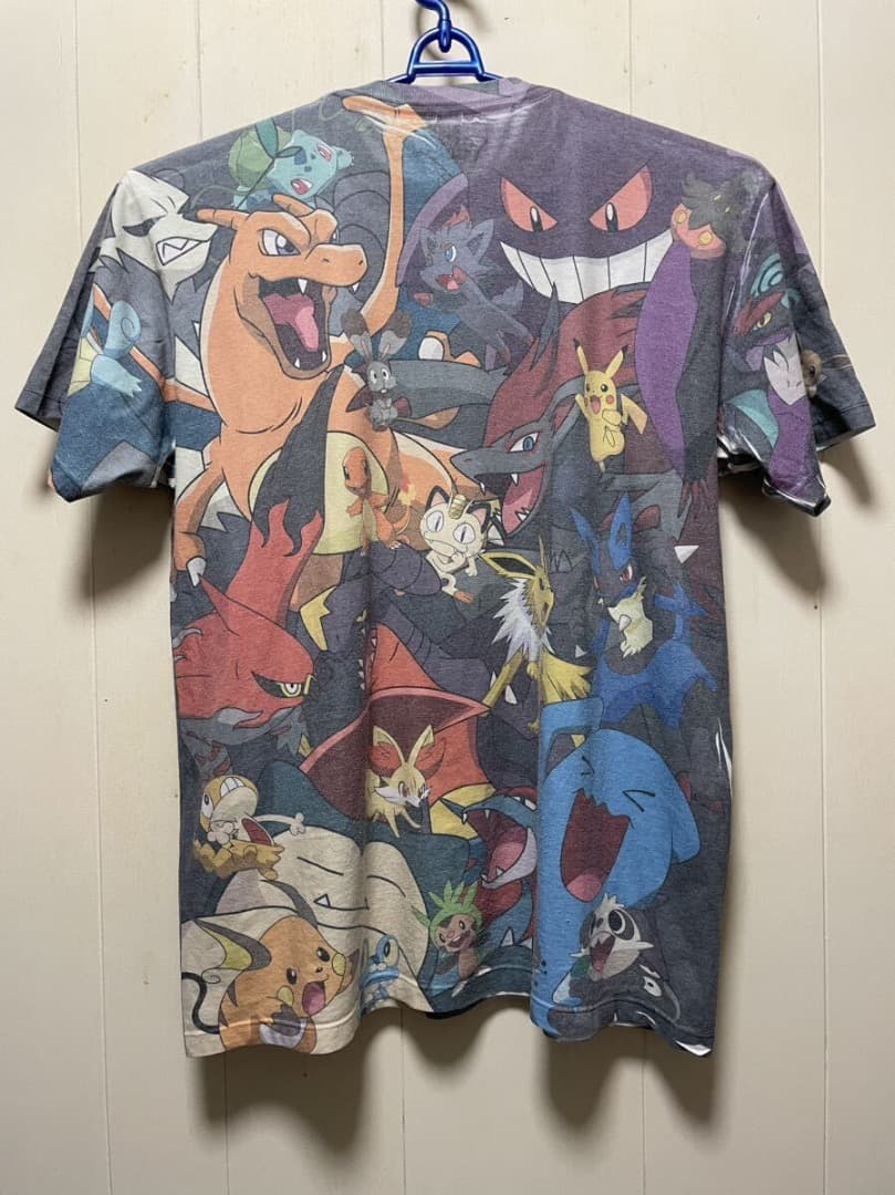 ポケモンPOKEMON全面プリントTシャツ 古着 Lアニメ、ゲーム、ニンテンドー