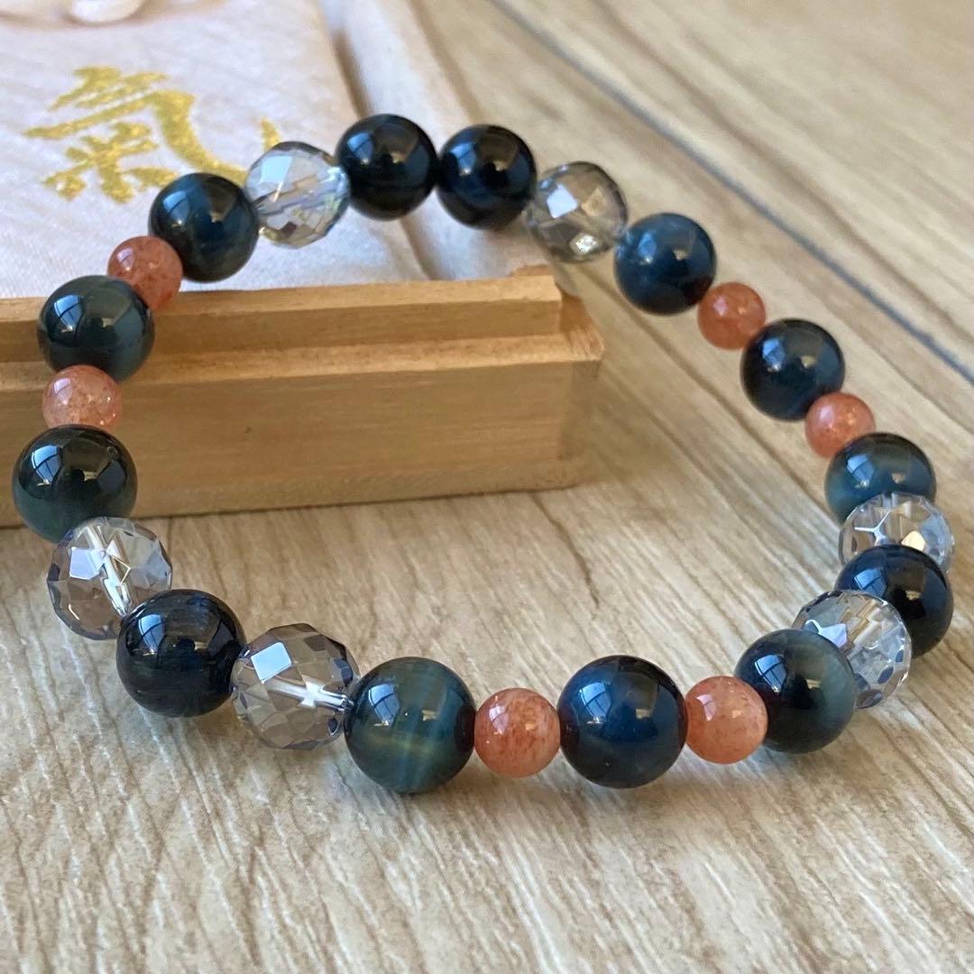 太陽に包まれ未来を見通すパワーストーンブレスレット/ブルータイガー・サンストーン