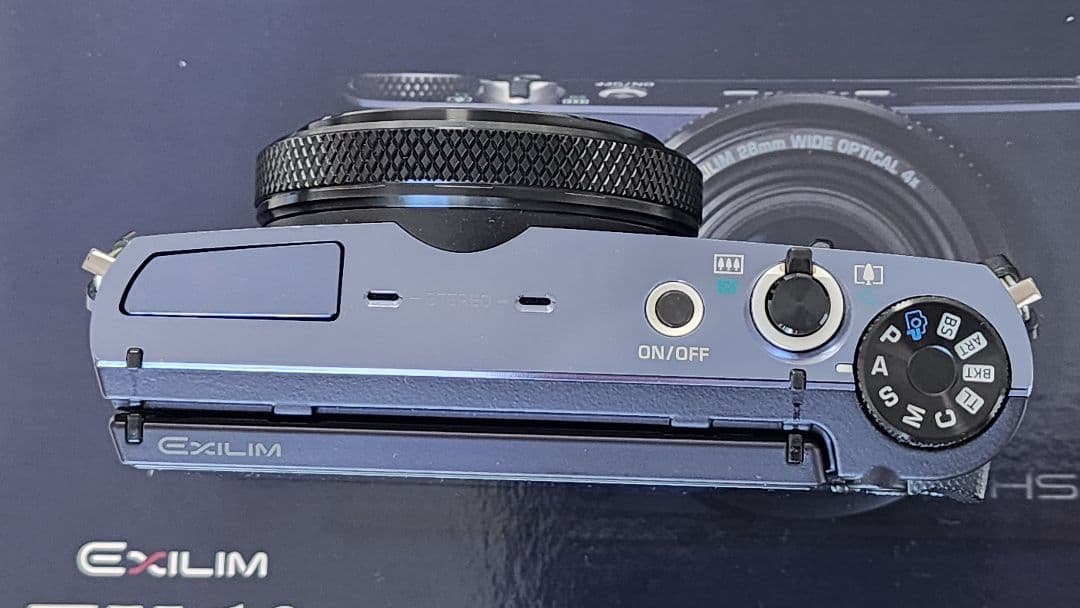 CASIO EX-10 コンパクトデジタルカメラ　カシオ　訳あり