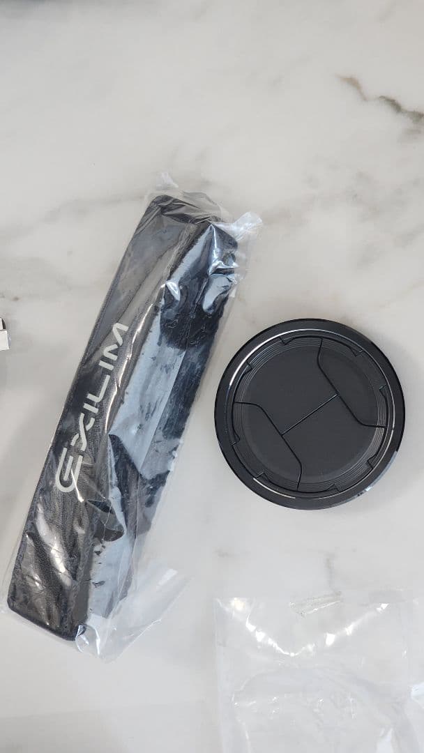 CASIO EX-10 コンパクトデジタルカメラ　カシオ　訳あり