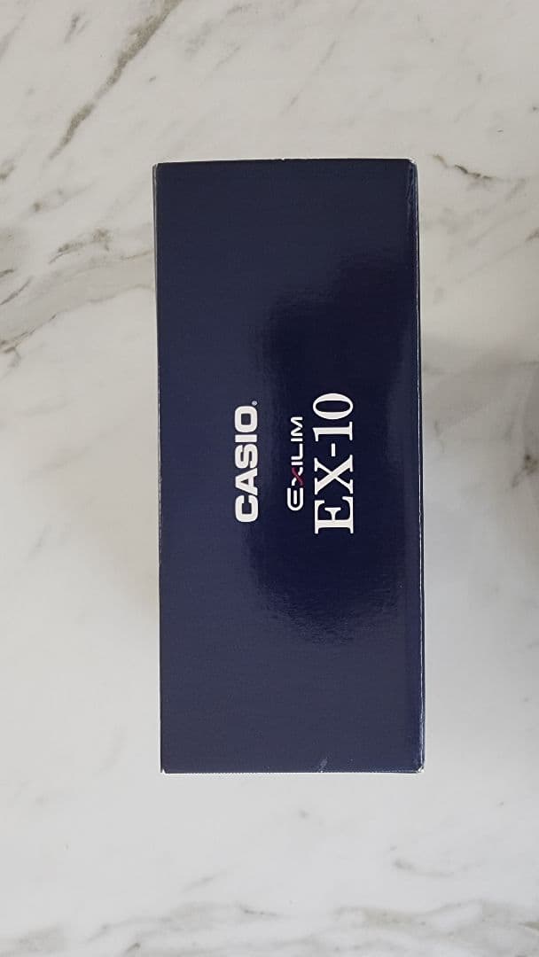 CASIO EX-10 コンパクトデジタルカメラ　カシオ　訳あり
