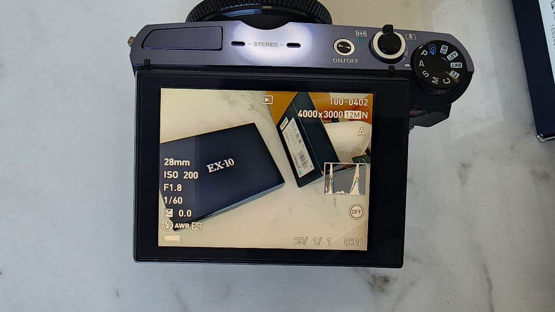 CASIO EX-10 コンパクトデジタルカメラ　カシオ　訳あり