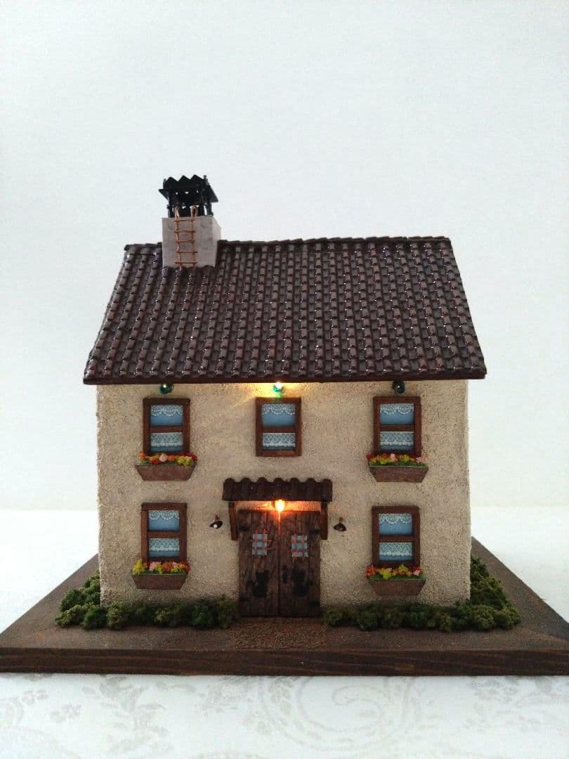 ① 手作りミニチュアハウス