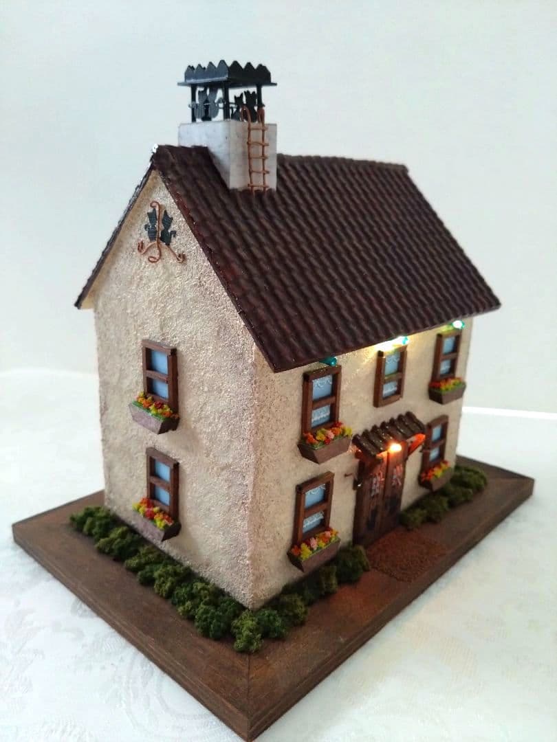 ① 手作りミニチュアハウス