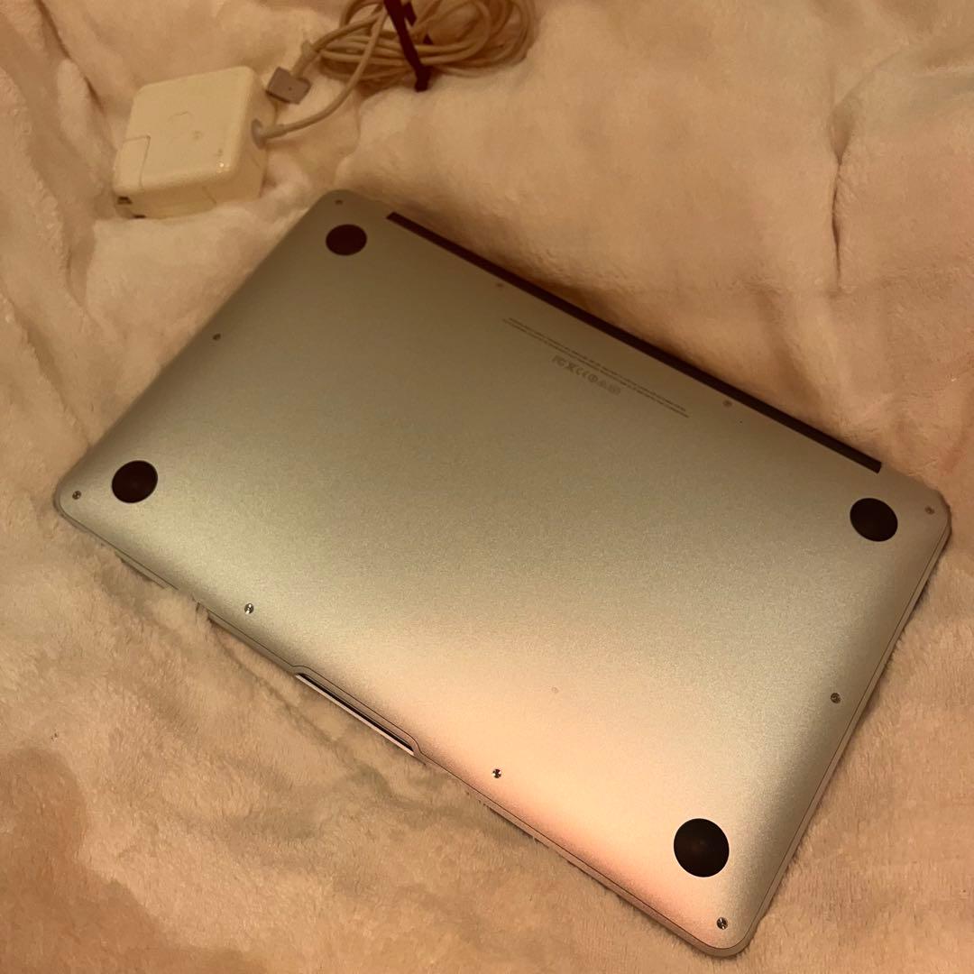 MacBook Air 11.6インチ Intel Core i5 1.4GHz