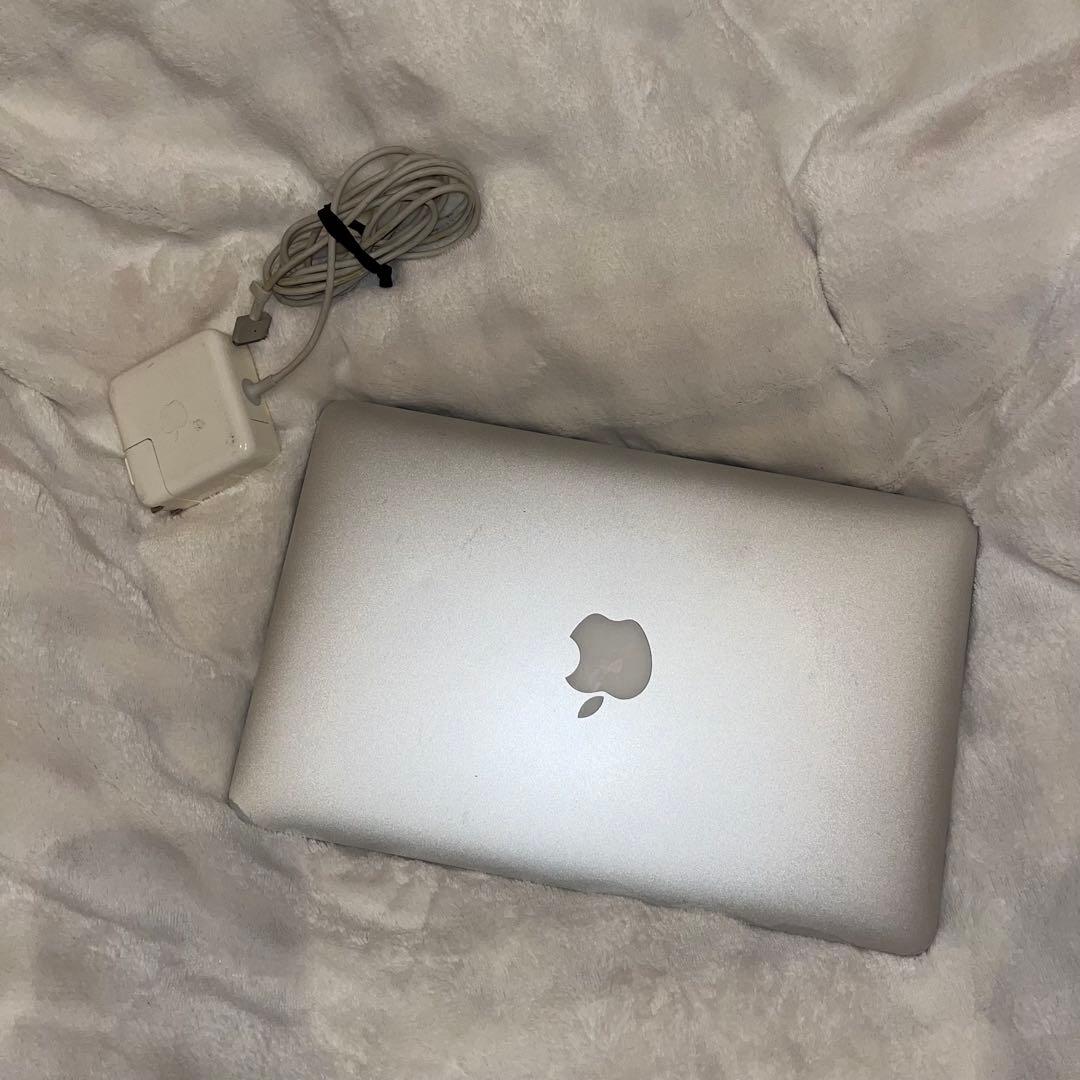 MacBook Air 11.6インチ Intel Core i5 1.4GHz