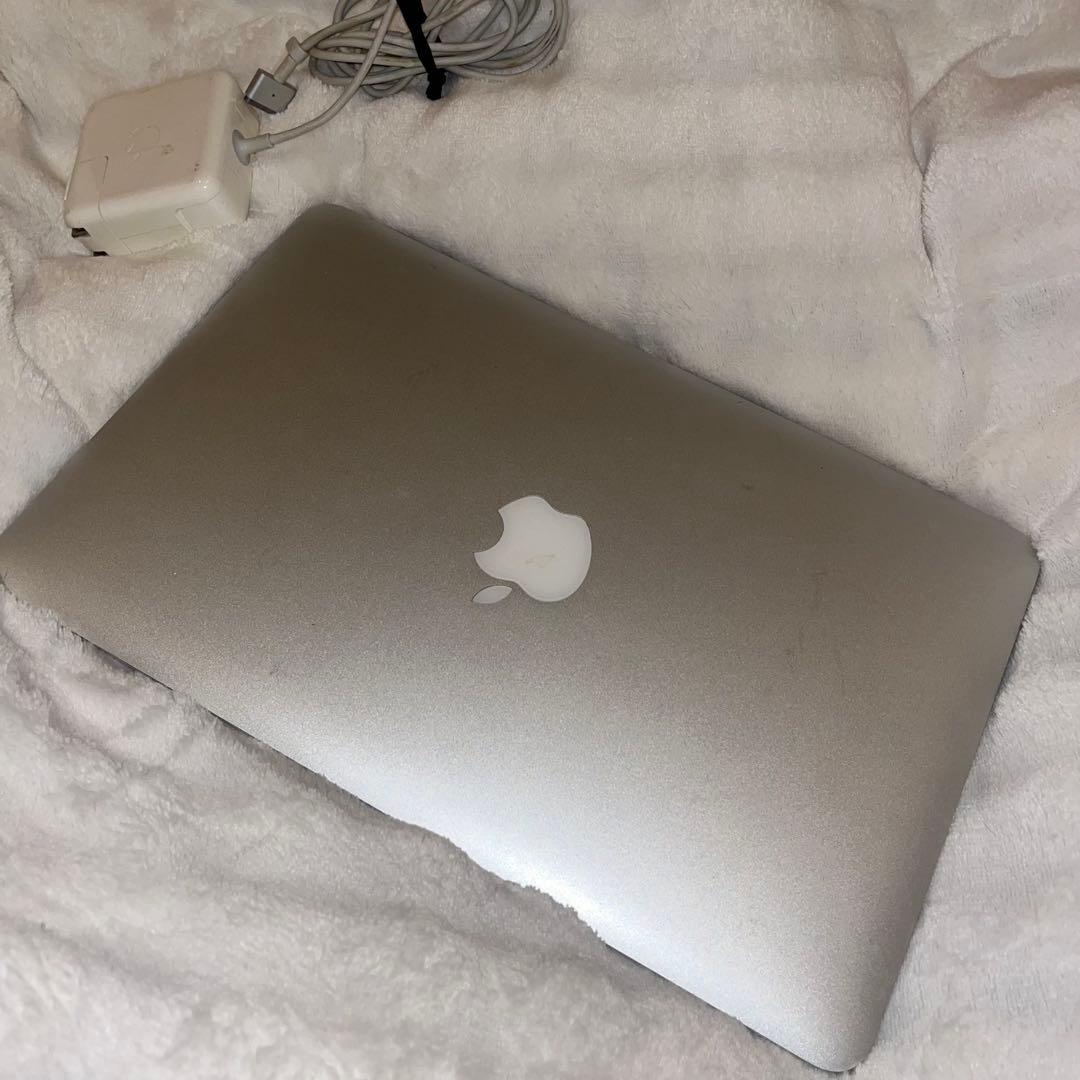 MacBook Air 11.6インチ Intel Core i5 1.4GHz