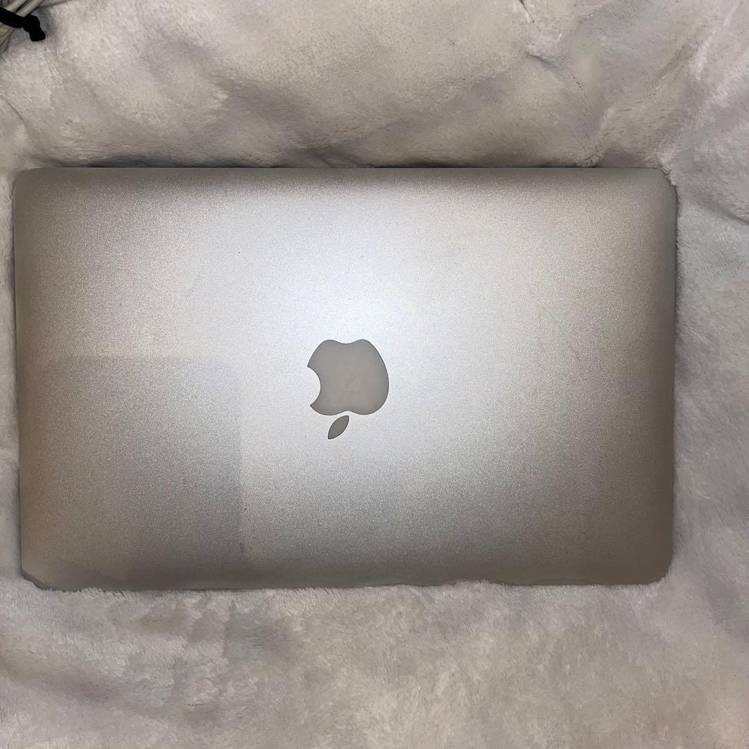 MacBook Air 11.6インチ Intel Core i5 1.4GHz