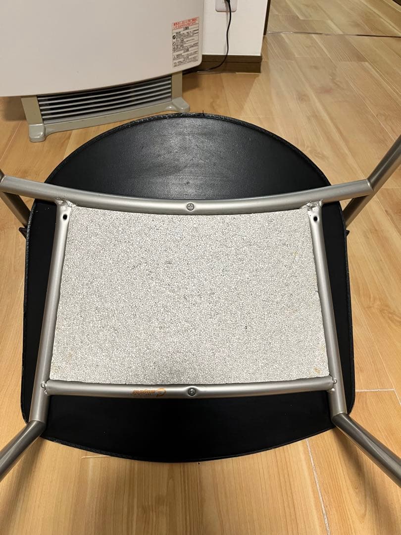 カリガリス Calligaris　本革ダイニングチェア　②