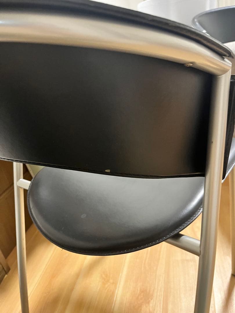 カリガリス Calligaris　本革ダイニングチェア　②