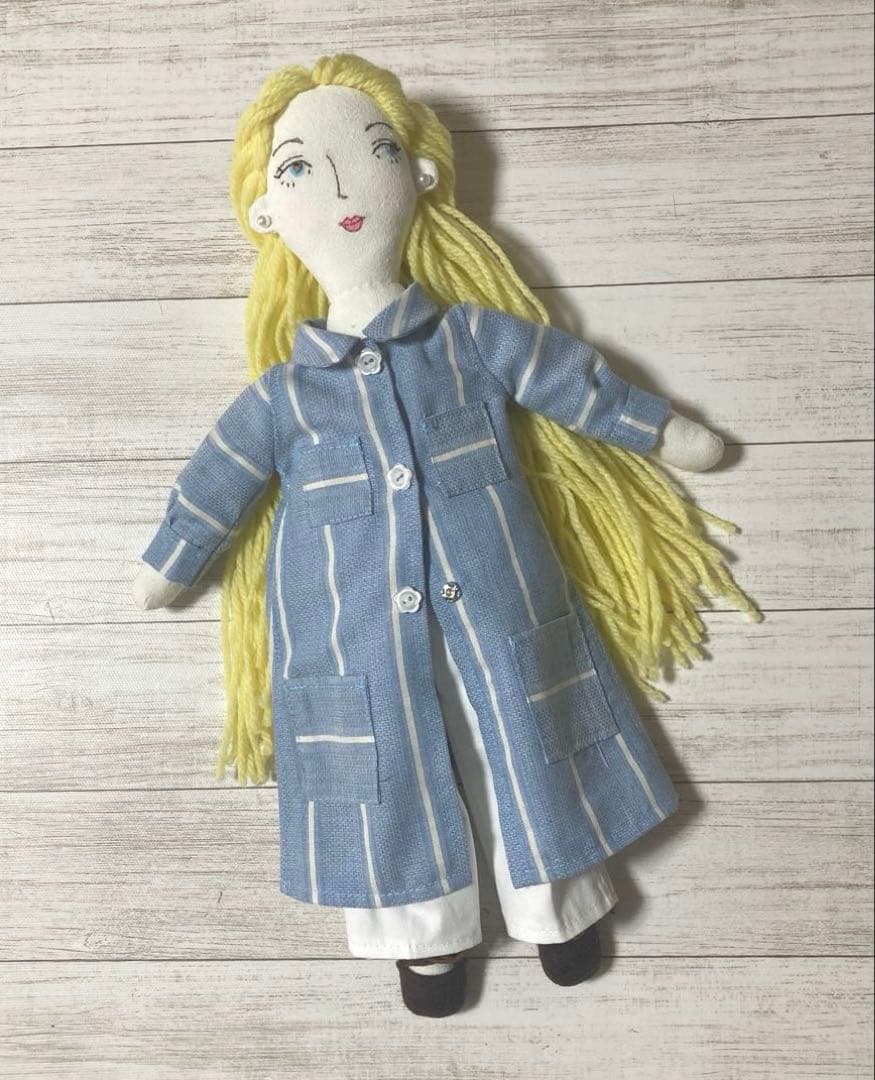 ハンドメイド着せ替え人形　金髪さん