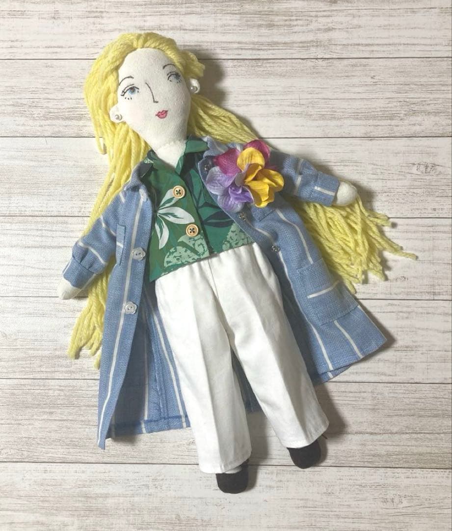 ハンドメイド着せ替え人形　金髪さん