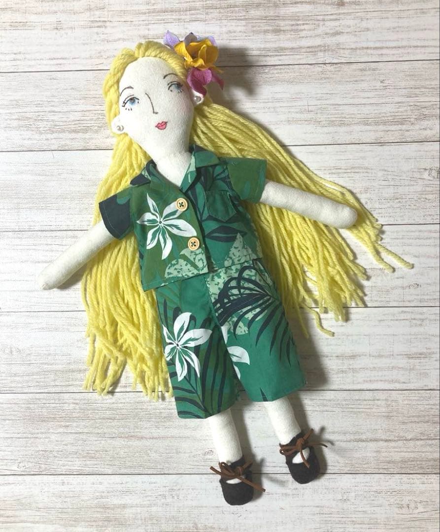 ハンドメイド着せ替え人形　金髪さん