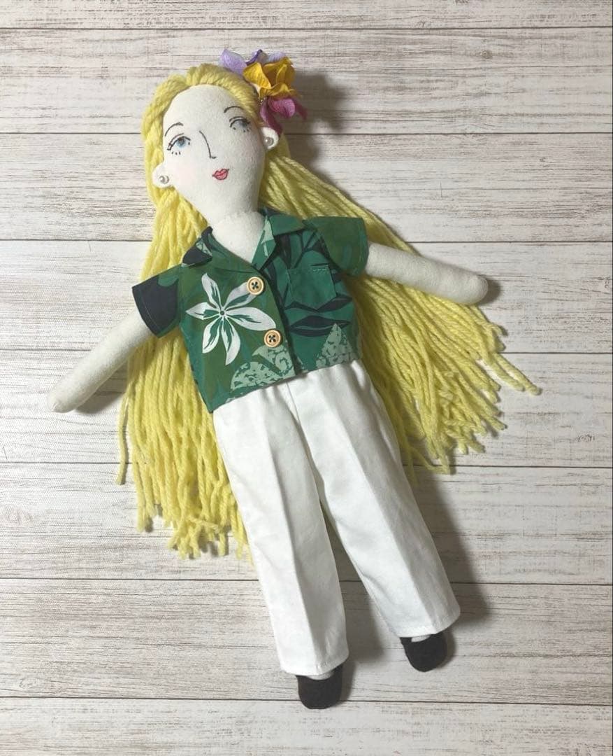 ハンドメイド着せ替え人形　金髪さん