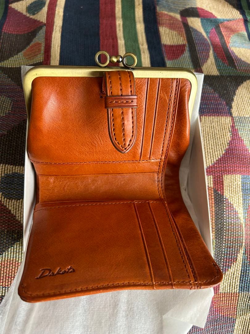 ダコタ財布
