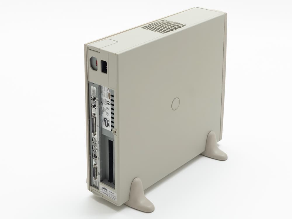 akia MicroBook Power 603e/240 MacOS互換機