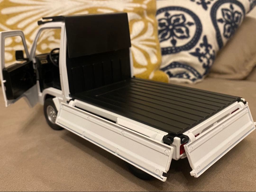 ホンダ アクティ トラック HA3 1/18ミニカー LED点灯 軽トラ