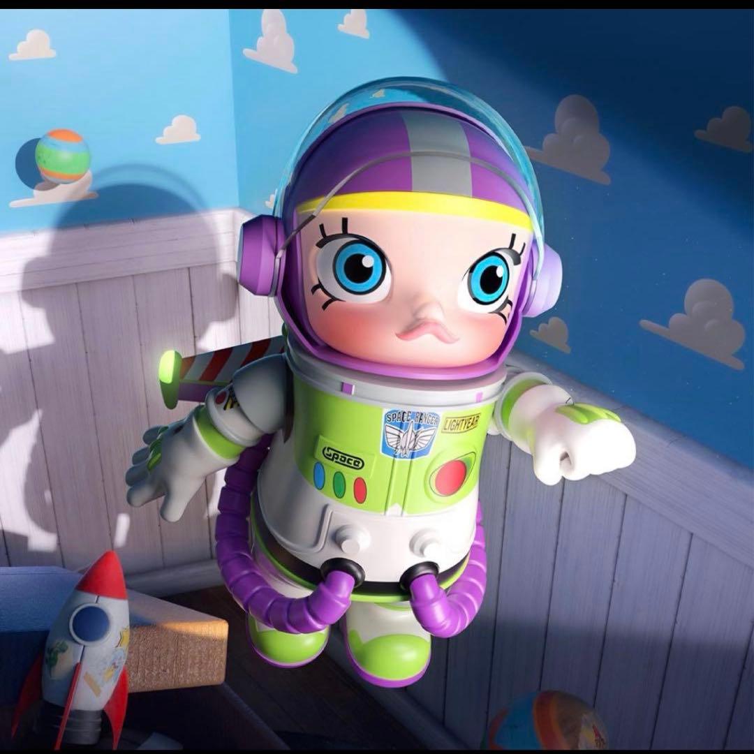 MEGA SPACE MOLLY BUZZ LIGHTYEAR フィギュア