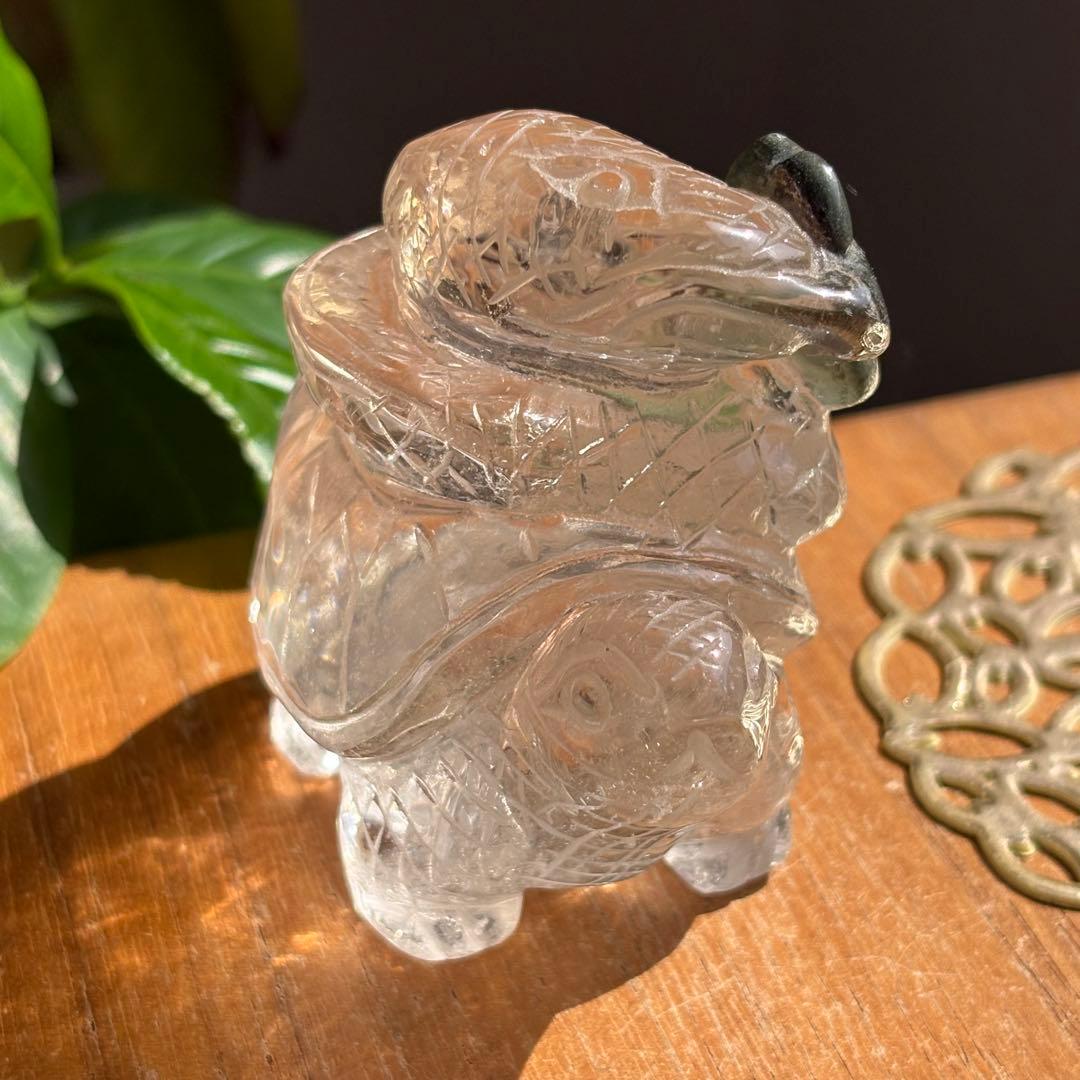 天然石 ブラジル産のグリーンガーデンクォーツ 玄武の置物238g