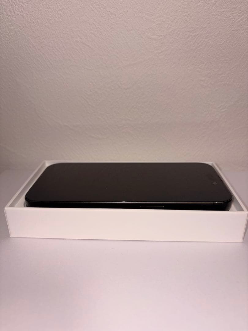 iPhone 15 Pro 256GB ブラックチタニウム　Simフリー