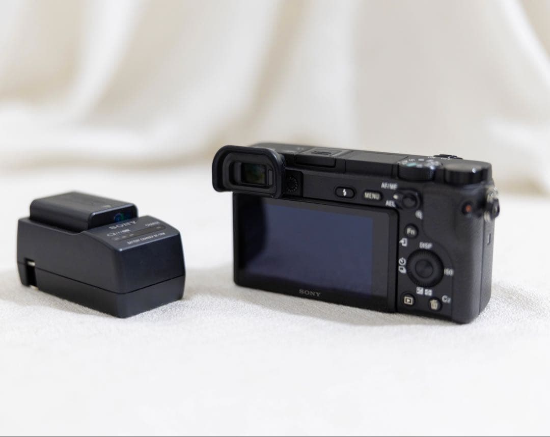 ★SONY a6400★点検・交換済み★ミラーレス一眼 ★本体★予備バッテリー
