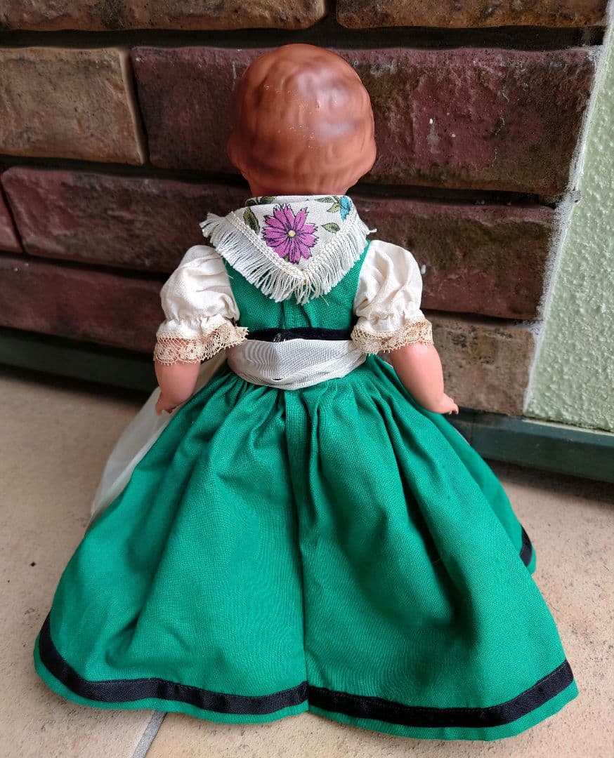 シルトクロート　シルトクレート　セルロイドドール　28cm オリジナル民族衣装付