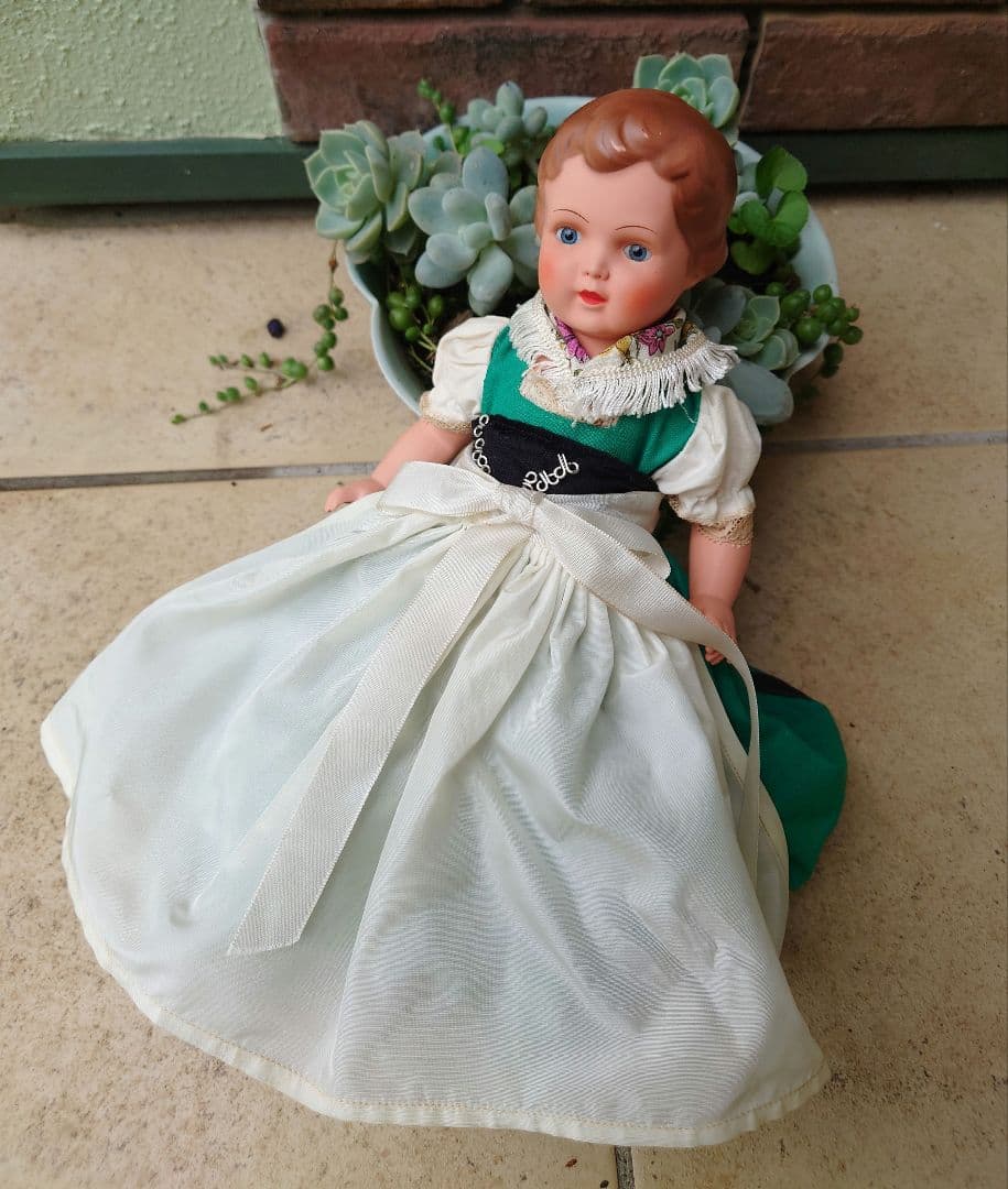 シルトクロート　シルトクレート　セルロイドドール　28cm オリジナル民族衣装付