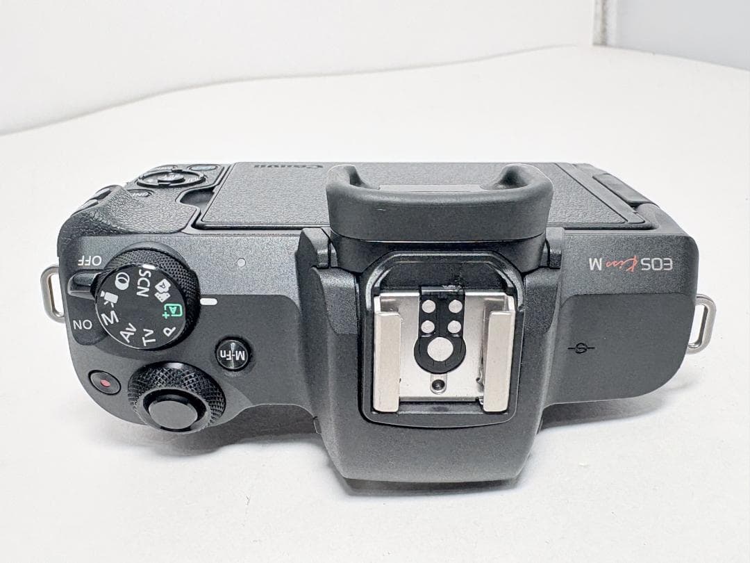 良品 キヤノン EOS Kiss M ボディ ブラック