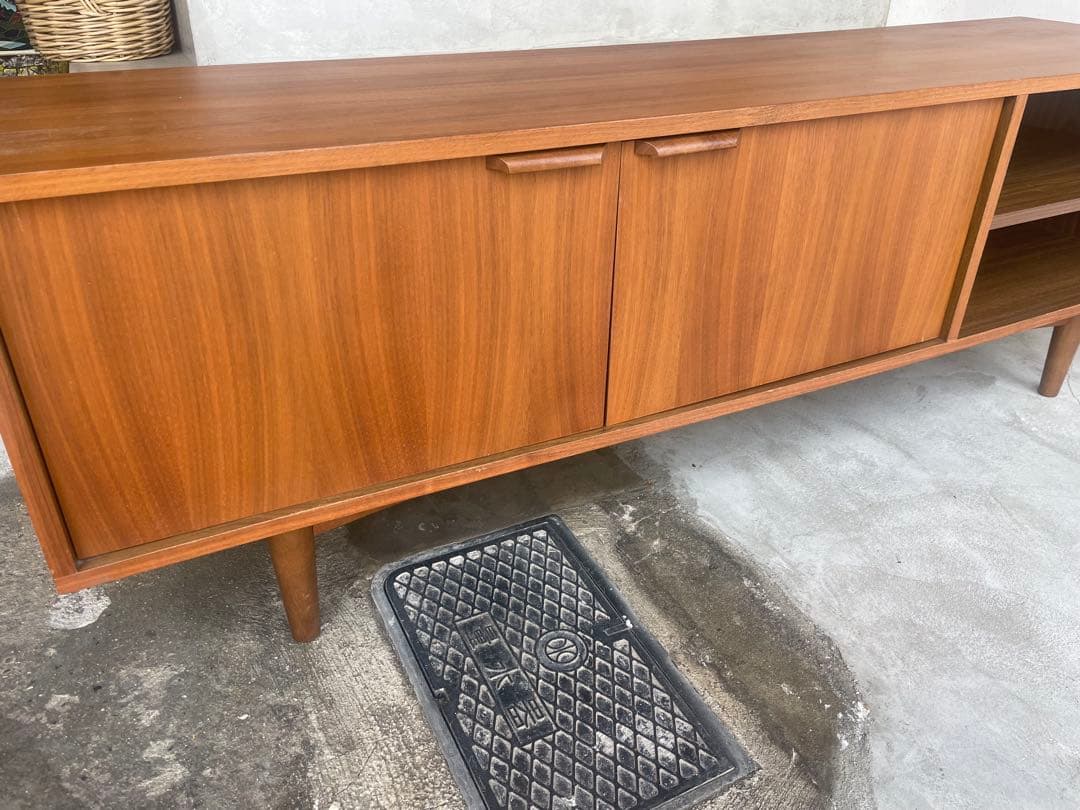 廃盤　unico HOLM TVボード　北欧　ウォルナット