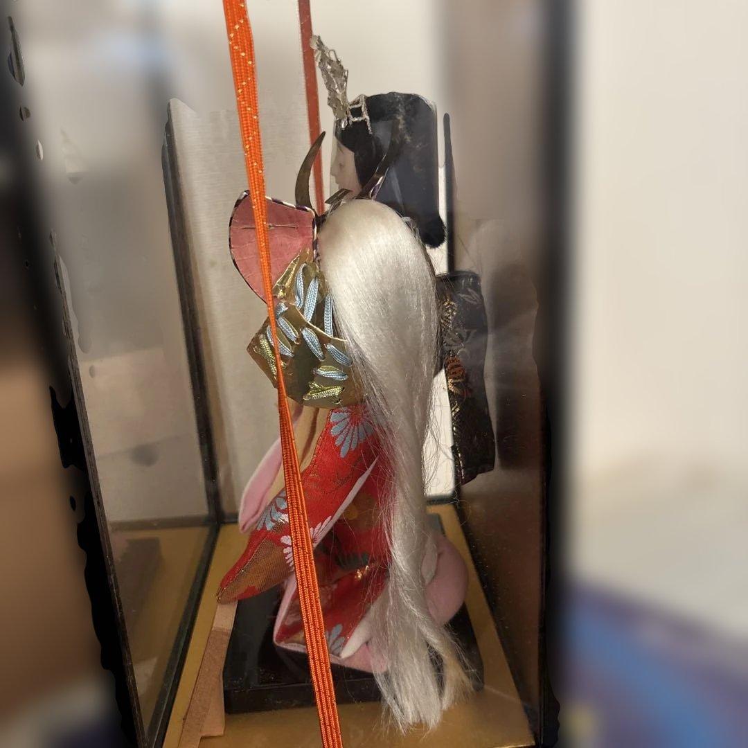 日本人形ガラスケース入り