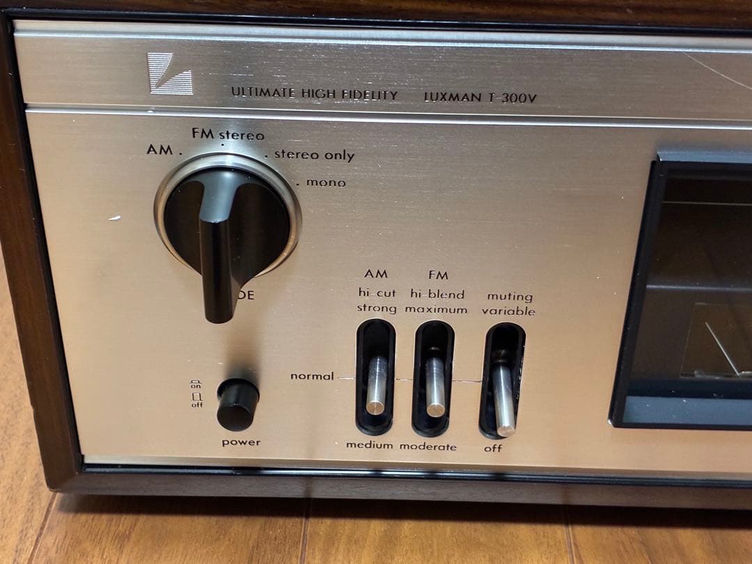 『美品』LUXMAN T-300V FM/AMチューナー