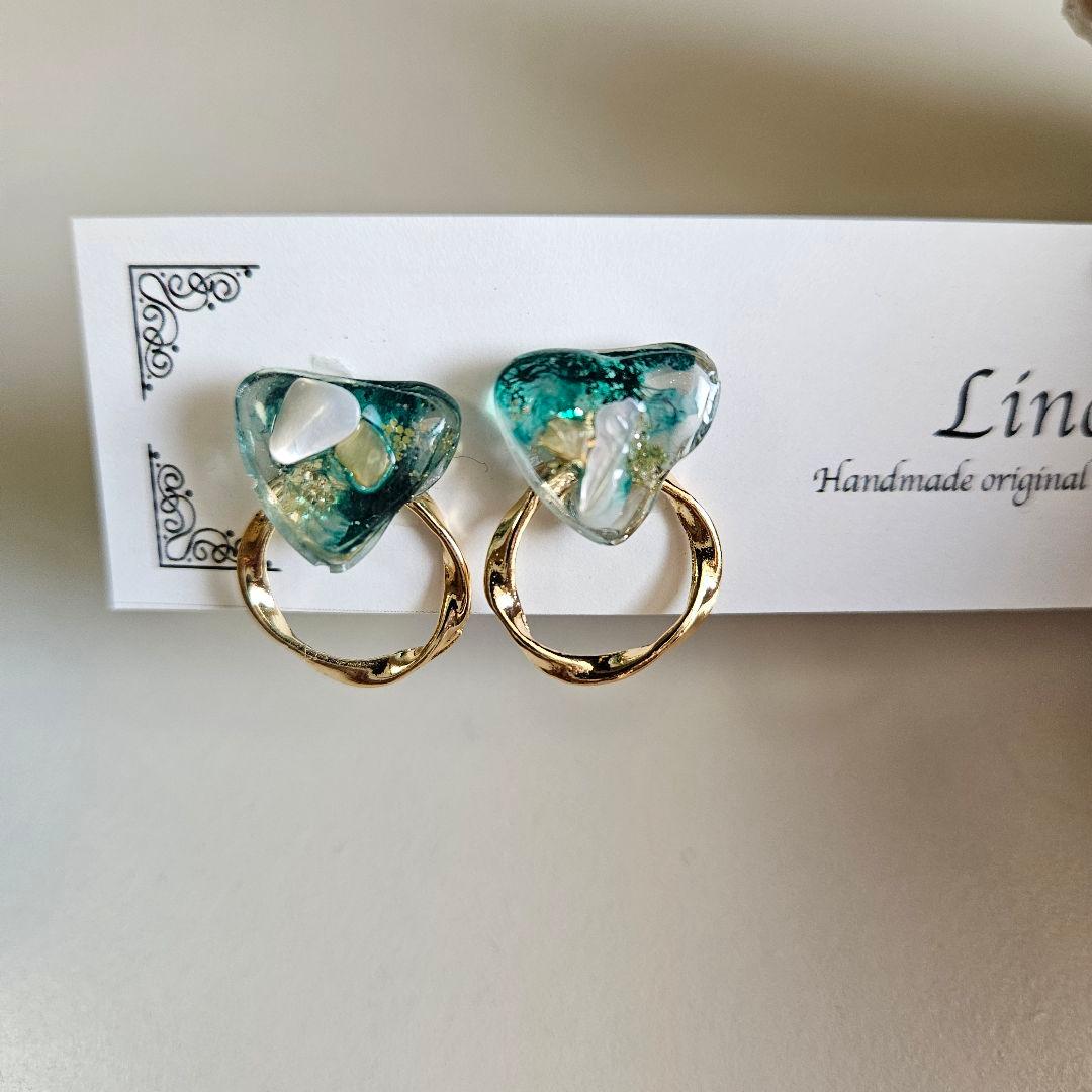 レジンピアス 鉱石風 グリーン ゴールド