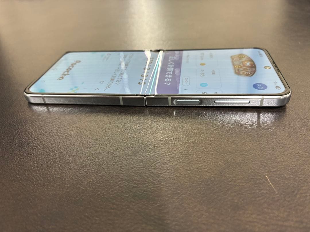 B*e様 Galaxy Z Flip5 SCG23 256GB au版SIMフリ