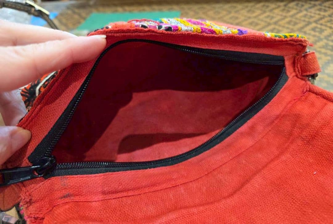 【古布】 パッチワーク クラッチバッグ ショルダー付き ポーチ ミラーワーク