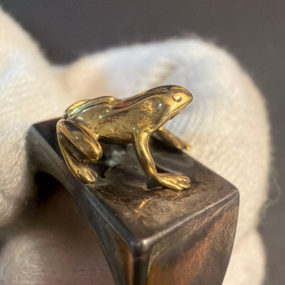 シルバーリング　カエル付き