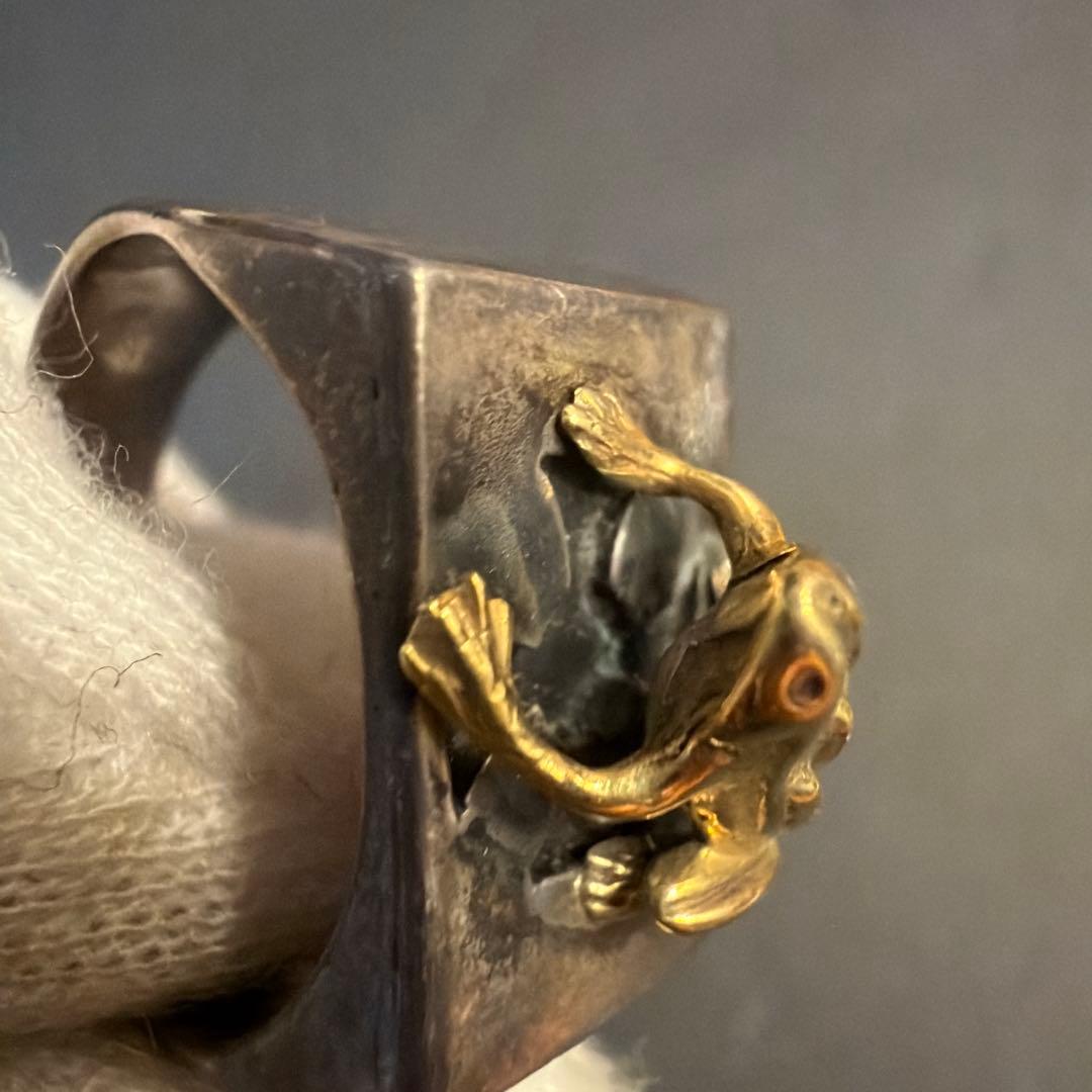 シルバーリング　カエル付き