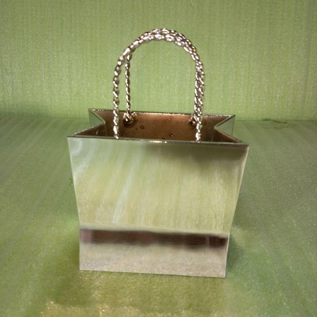 手提げ袋型金属製オブジェ　ショッピングバッグ　ミニチュアバッグ　置物　メタル