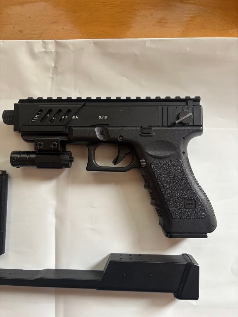 東京マルイ G18C 電動＋バッテリー2本充電器＋レールシステム