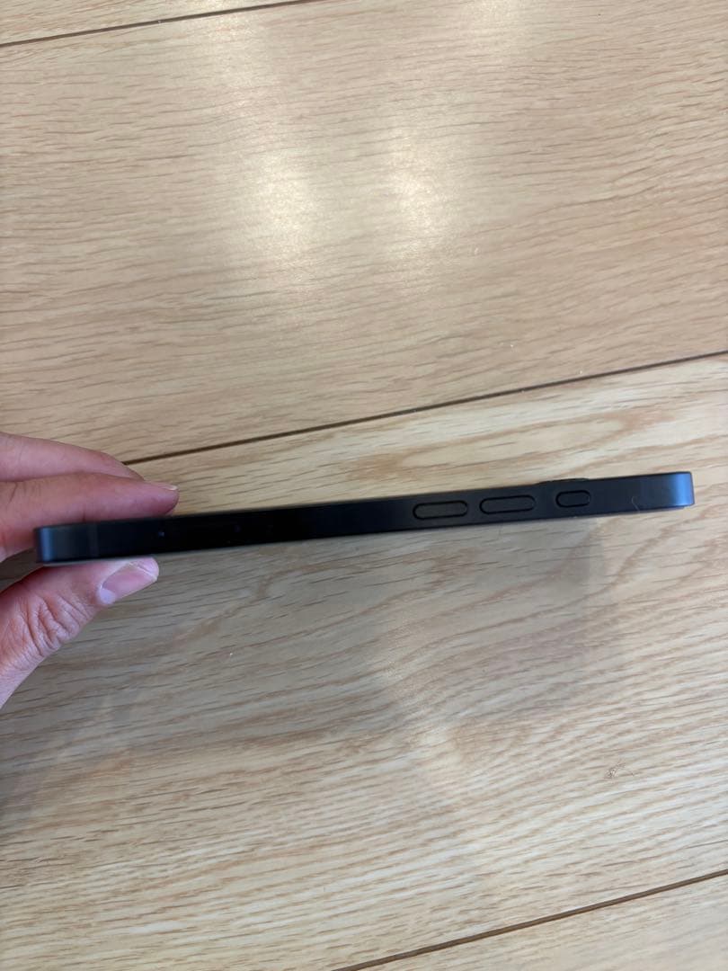 iPhone16e バッテリー100% SIMフリー ブラック