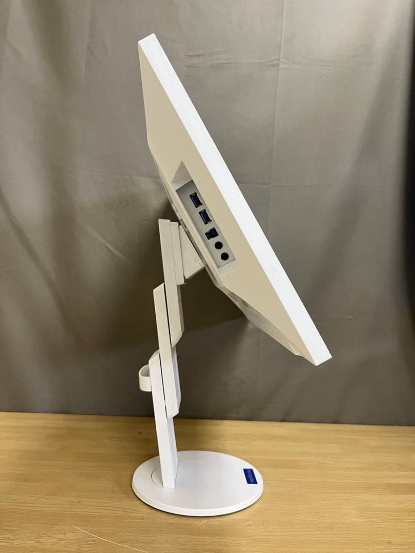 EIZO FlexScan EV2451 23.8型モニター　内蔵スピーカー有り