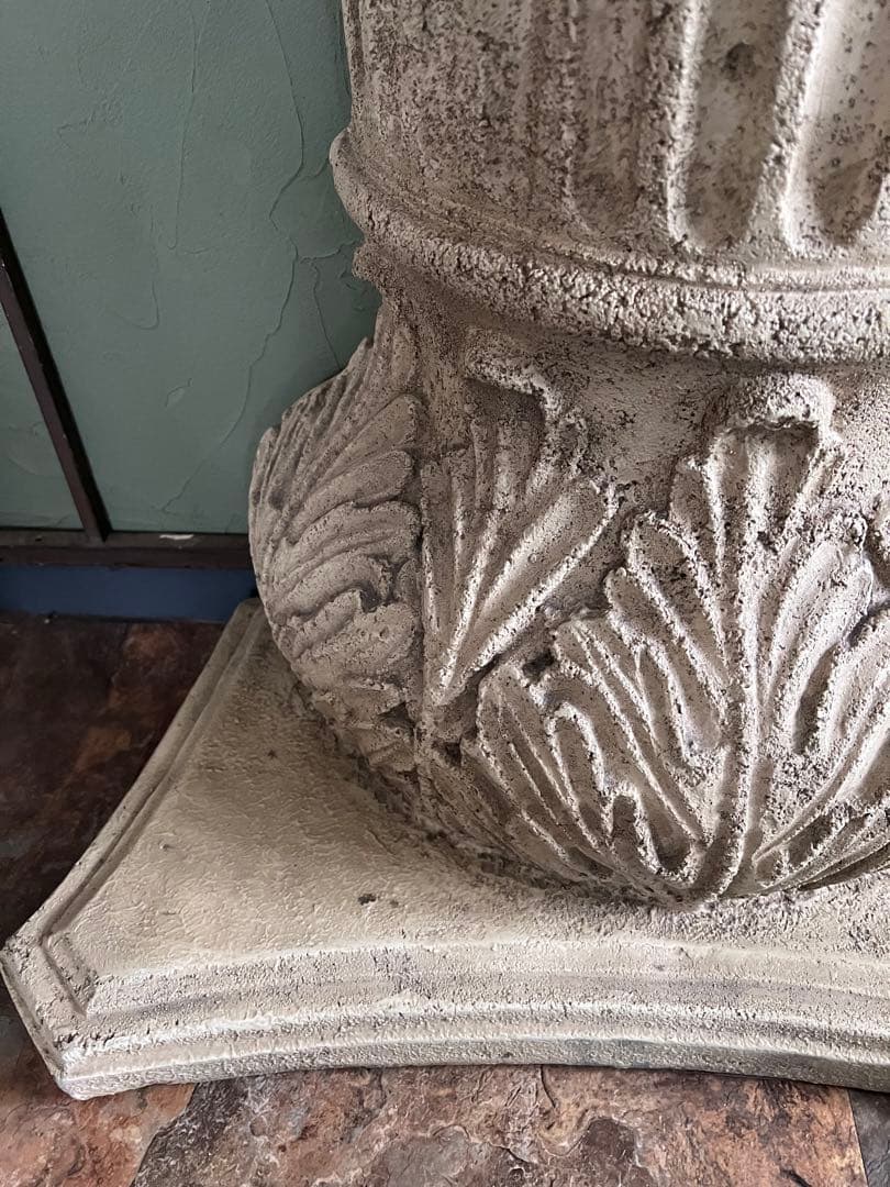 石調のギリシャ風飾り棚